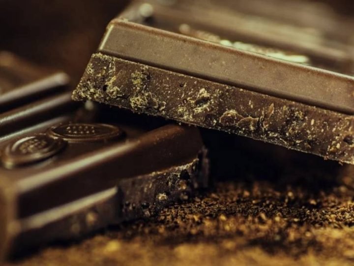 Nova Lei do Chocolate impulsiona setor, mas desafios do cacau continuam