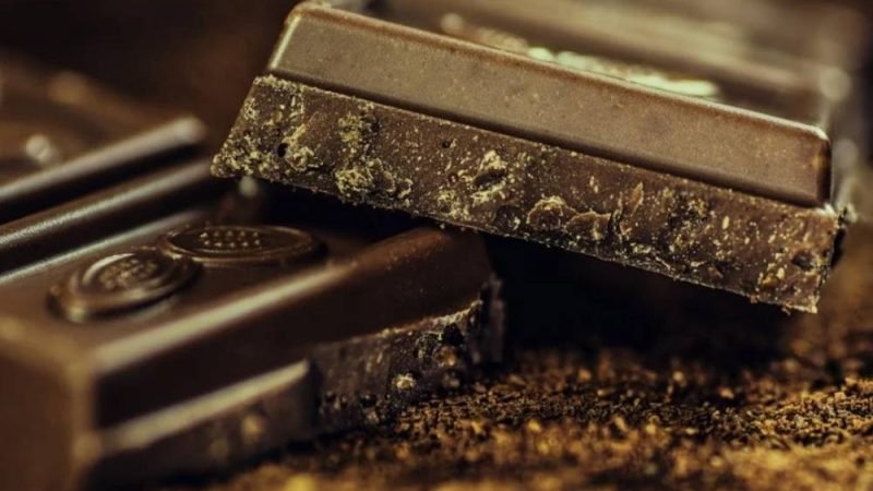 Nova Lei do Chocolate impulsiona setor, mas desafios do cacau continuam