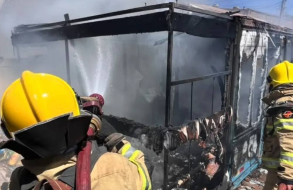 Panela esquecida no fogo provoca incêndio e destrói trailer em Rio Verde
