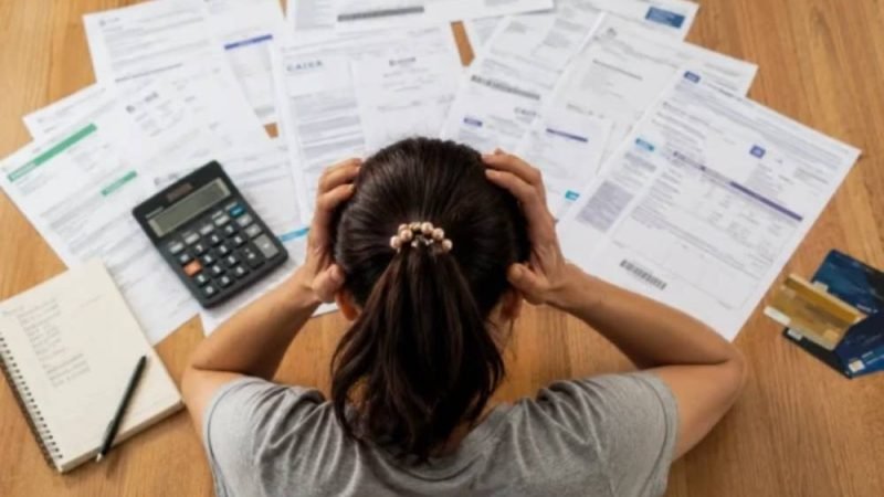 Quase metade dos adultos de Goiás está inadimplente, aponta Serasa