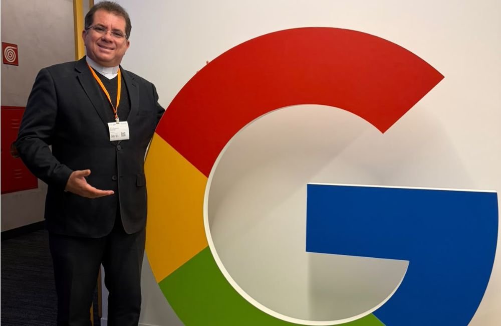 Frei Rogério Soares leva debate sobre inteligência artificial e o “neo-humano” à sede do Google em São Paulo