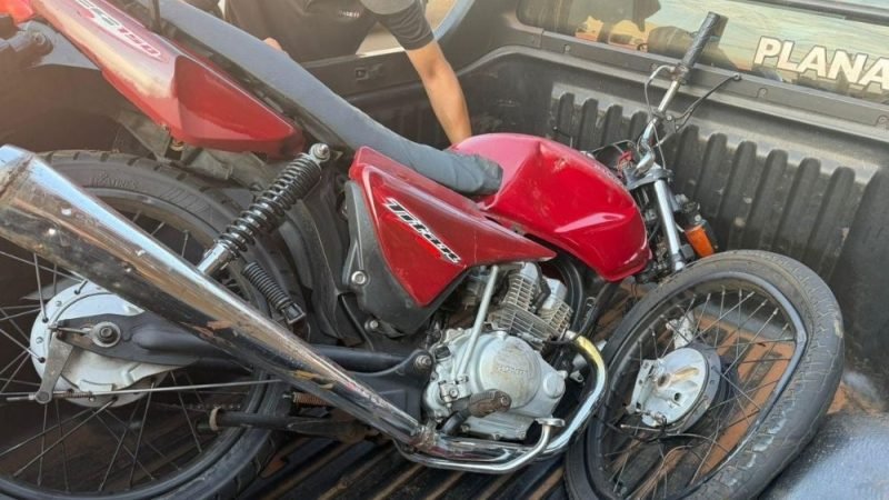 VÍDEO | Motociclista fica gravemente ferido após colisão com caminhonete em Jataí