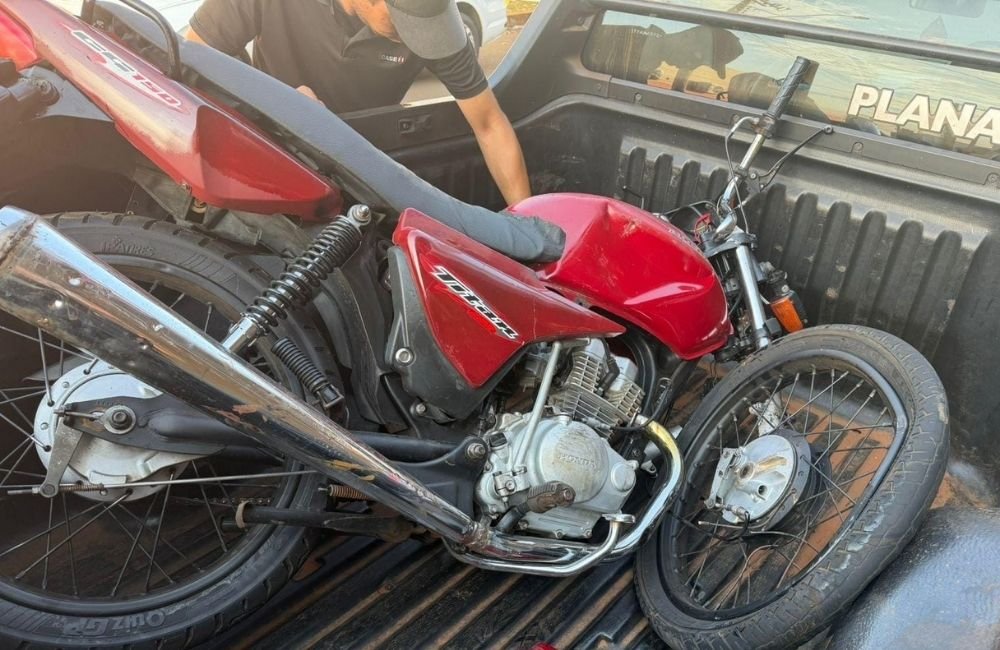 VÍDEO | Motociclista fica gravemente ferido após colisão com caminhonete em Jataí