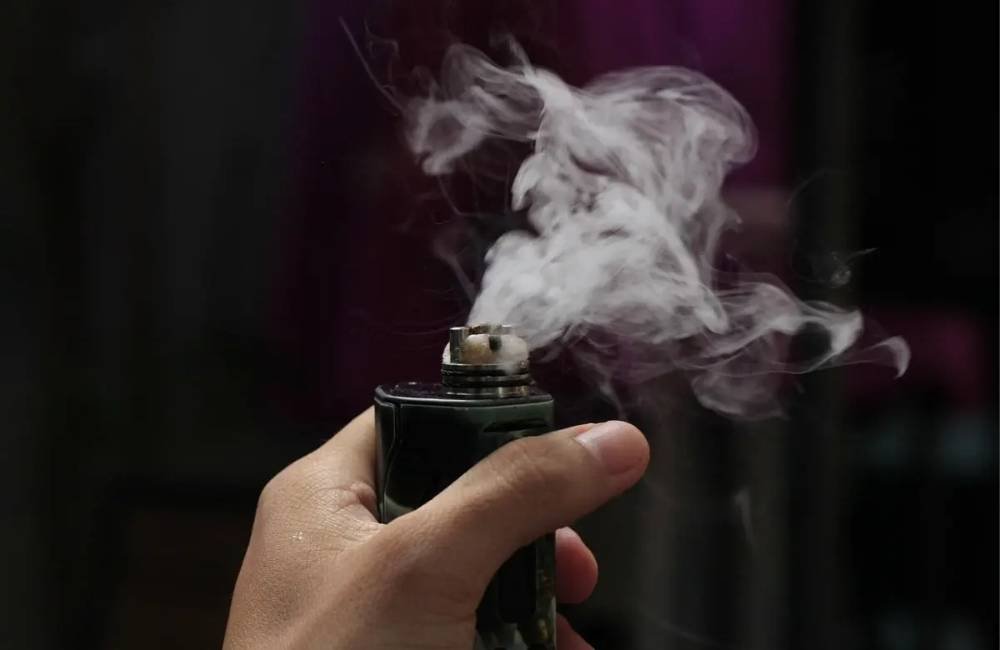 Mercado de vapes e sachês de nicotina movimenta R$ 359 milhões por ano em Goiás