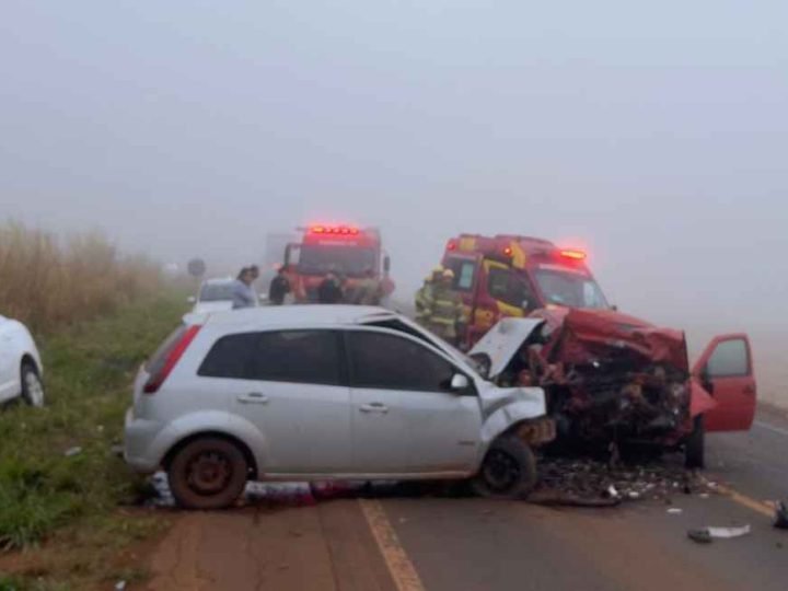 Colisão frontal deixa três vítimas na GO-184, em Serranópolis