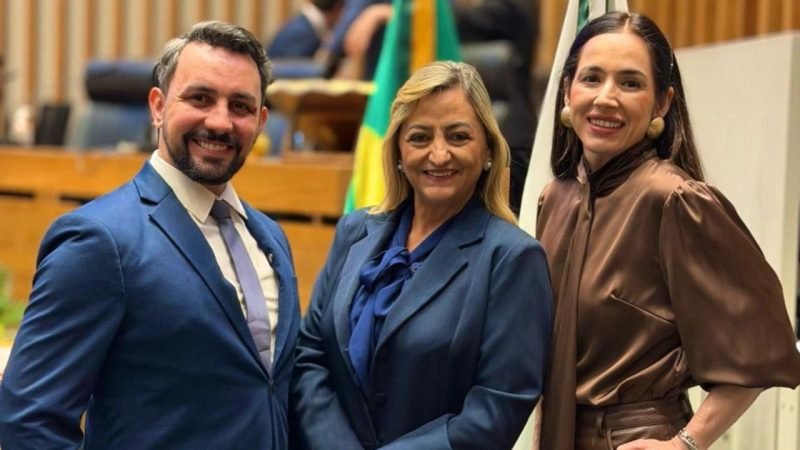 De Jataí para Brasília: cerimonialista Gustavo Santos é homenageado na Câmara Legislativa do DF