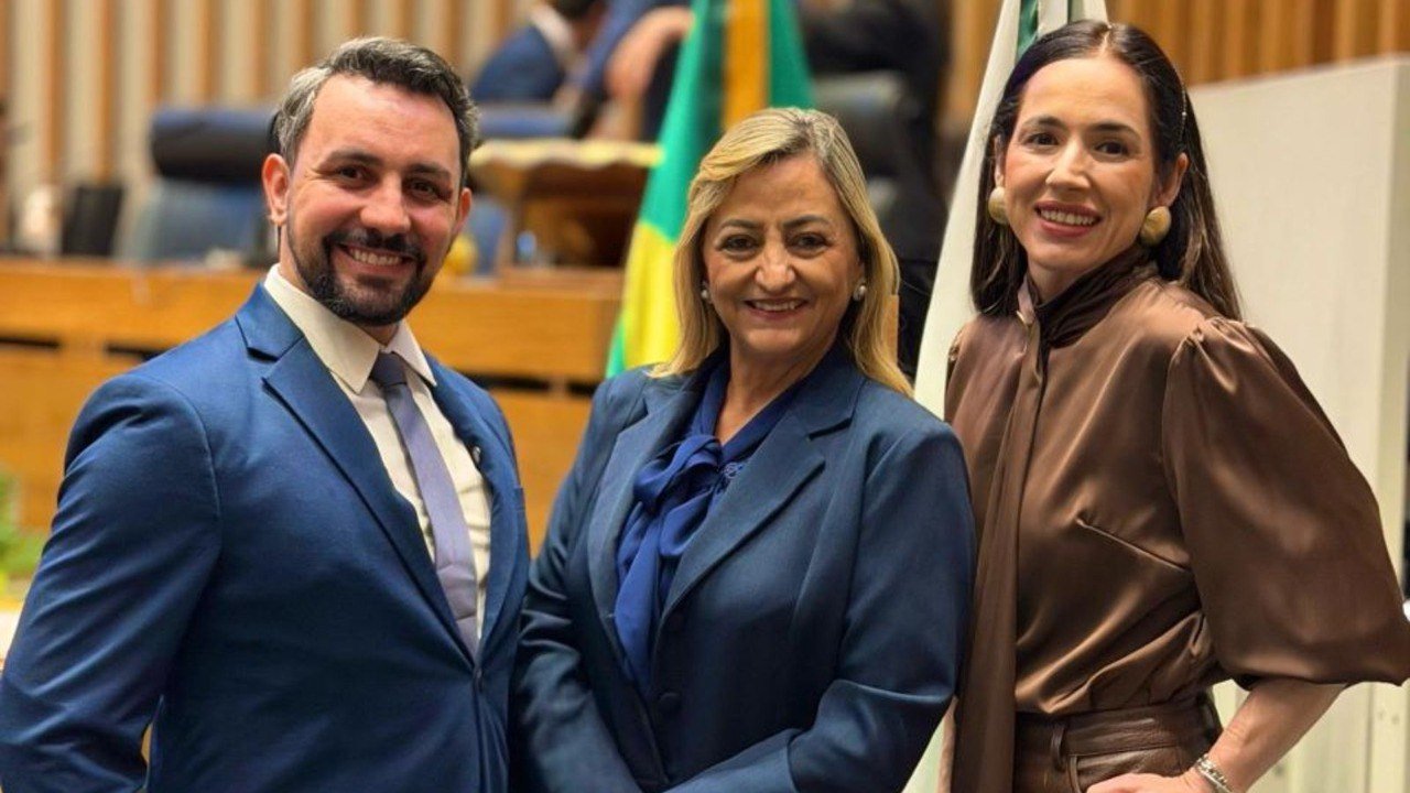 De Jataí para Brasília: cerimonialista Gustavo Santos é homenageado na Câmara Legislativa do DF