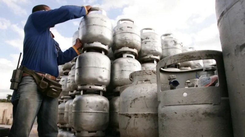 Revendedores de gás paralisam distribuição em Goiás e cobram negociação