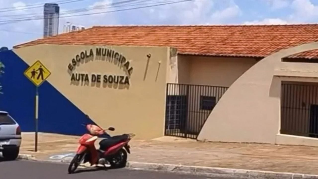 Polícia Federal recebe eleitor após ocorrência envolvendo mesário durante votação em Jataí