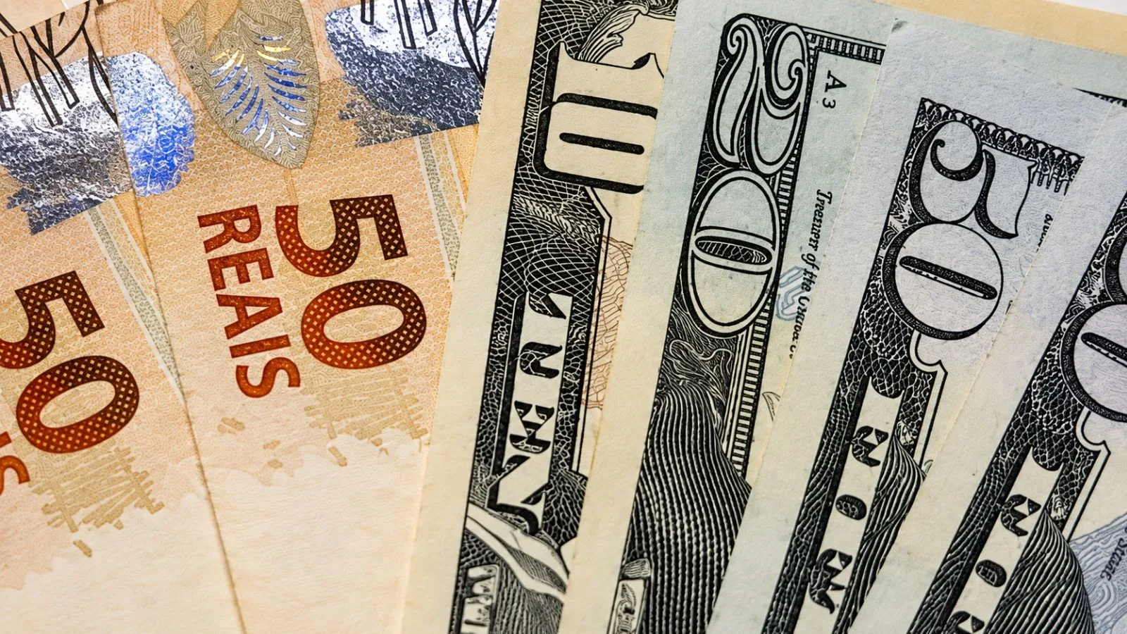 Queda do dólar e impactos nos custos do produtor rural