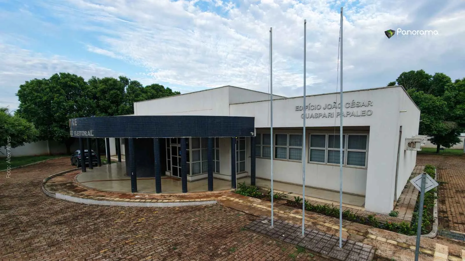 Fachada do Edifício João César Guaspari Papaléo, sede do Cartório Eleitoral da 18ª Zona Eleitoral, em Jataí, Goiás.