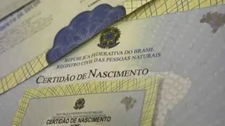 Imagem ilustrativa de documentos de Registro Civil relacionados à mudança de nome em cartório em Jataí