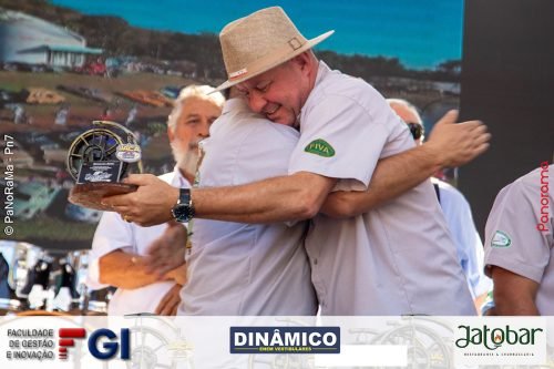 9o-Encontro-de-Carros-Antigos-de-Jatai-JACA-132