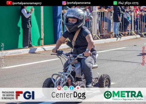 Desfile-Civico-Estudantil-e-Militar-em-Comemoracao-aos-129-Anos-de-Jatai-B-12