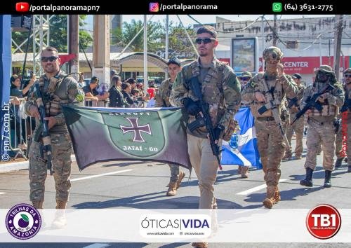 Desfile-Civico-Estudantil-e-Militar-em-Comemoracao-aos-129-Anos-de-Jatai-B-13