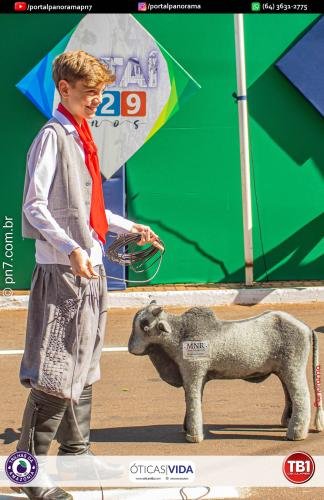 Desfile-Civico-Estudantil-e-Militar-em-Comemoracao-aos-129-Anos-de-Jatai-B-47