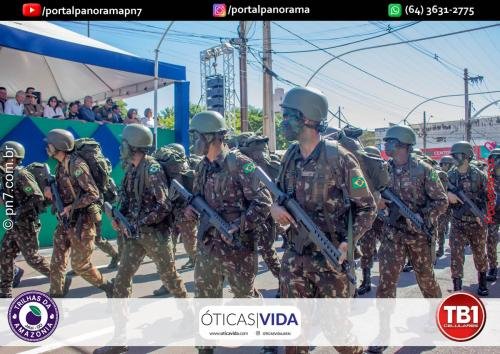 Desfile-Civico-Estudantil-e-Militar-em-Comemoracao-aos-129-Anos-de-Jatai-C-113
