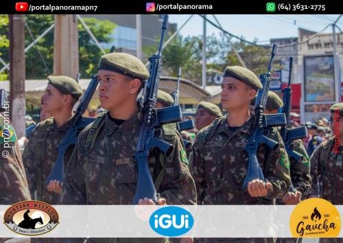 Desfile-Civico-Estudantil-e-Militar-em-Comemoracao-aos-129-Anos-de-Jatai-C-126