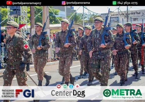Desfile-Civico-Estudantil-e-Militar-em-Comemoracao-aos-129-Anos-de-Jatai-C-130