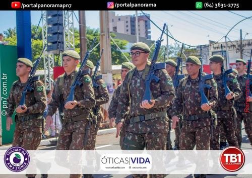 Desfile-Civico-Estudantil-e-Militar-em-Comemoracao-aos-129-Anos-de-Jatai-C-131