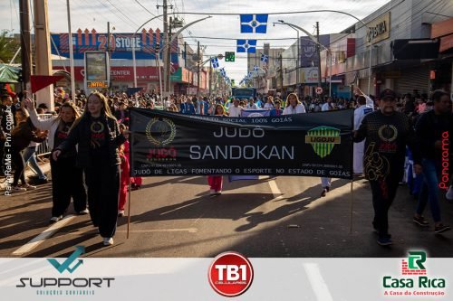 Desfile-Civico-Militar-emociona-e-atrai-multidao-no-aniversario-de-130-anos-de-Jatai-100