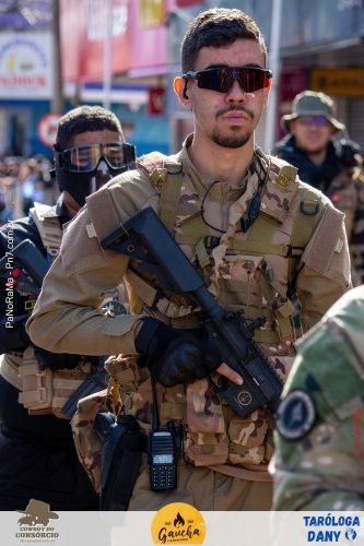 Desfile-Civico-Militar-emociona-e-atrai-multidao-no-aniversario-de-130-anos-de-Jatai-102 (1) (1)