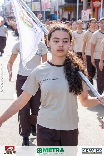 Desfile-Civico-Militar-emociona-e-atrai-multidao-no-aniversario-de-130-anos-de-Jatai-102 (1) (1) (1)