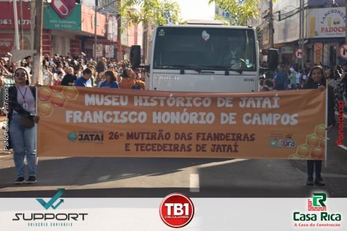 Desfile-Civico-Militar-emociona-e-atrai-multidao-no-aniversario-de-130-anos-de-Jatai-110