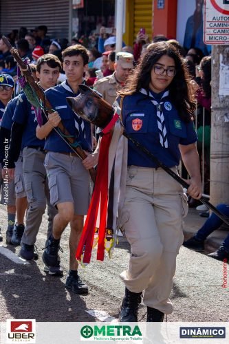 Desfile-Civico-Militar-emociona-e-atrai-multidao-no-aniversario-de-130-anos-de-Jatai-121 (1) (1)