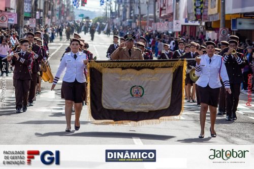 Desfile-Civico-Militar-emociona-e-atrai-multidao-no-aniversario-de-130-anos-de-Jatai-124 (1) (1) (1)
