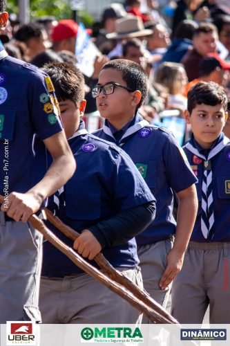 Desfile-Civico-Militar-emociona-e-atrai-multidao-no-aniversario-de-130-anos-de-Jatai-125 (1) (1)