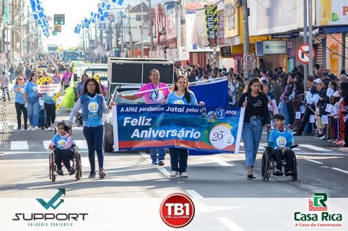 Desfile-Civico-Militar-emociona-e-atrai-multidao-no-aniversario-de-130-anos-de-Jatai-126