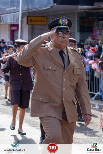 Desfile-Civico-Militar-emociona-e-atrai-multidao-no-aniversario-de-130-anos-de-Jatai-129 (1) (1) (1)