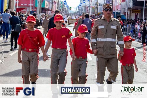 Desfile-Civico-Militar-emociona-e-atrai-multidao-no-aniversario-de-130-anos-de-Jatai-131 (1) (1)