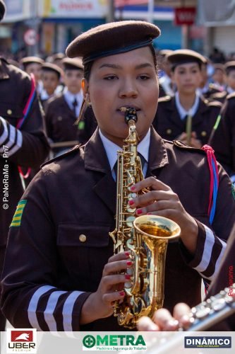 Desfile-Civico-Militar-emociona-e-atrai-multidao-no-aniversario-de-130-anos-de-Jatai-134 (1) (1) (1)