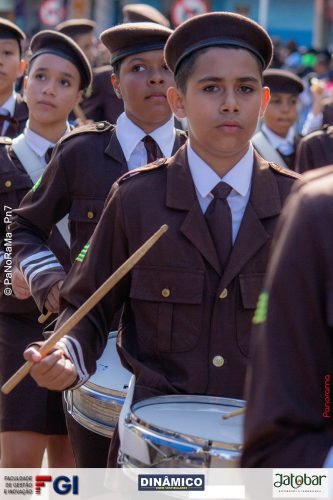 Desfile-Civico-Militar-emociona-e-atrai-multidao-no-aniversario-de-130-anos-de-Jatai-140 (1) (1) (1)