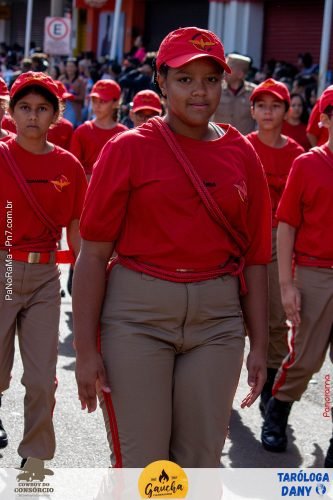 Desfile-Civico-Militar-emociona-e-atrai-multidao-no-aniversario-de-130-anos-de-Jatai-142 (1) (1)