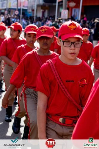 Desfile-Civico-Militar-emociona-e-atrai-multidao-no-aniversario-de-130-anos-de-Jatai-144 (1) (1)