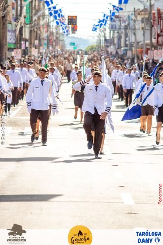 Desfile-Civico-Militar-emociona-e-atrai-multidao-no-aniversario-de-130-anos-de-Jatai-146 (1) (1)