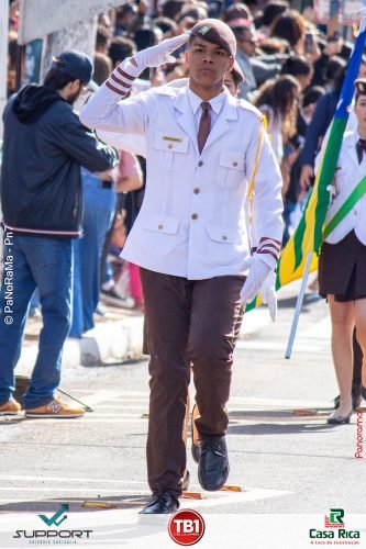 Desfile-Civico-Militar-emociona-e-atrai-multidao-no-aniversario-de-130-anos-de-Jatai-148 (1) (1)