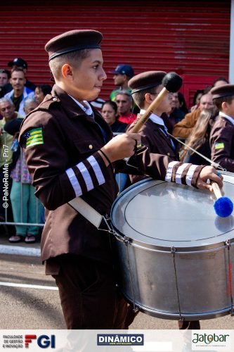 Desfile-Civico-Militar-emociona-e-atrai-multidao-no-aniversario-de-130-anos-de-Jatai-148 (1) (1) (1)