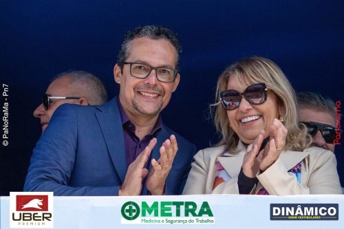 Desfile-Civico-Militar-emociona-e-atrai-multidao-no-aniversario-de-130-anos-de-Jatai-150 (1) (1) (1)