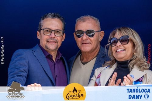 Desfile-Civico-Militar-emociona-e-atrai-multidao-no-aniversario-de-130-anos-de-Jatai-151 (1) (1) (1)