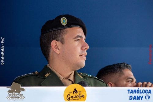 Desfile-Civico-Militar-emociona-e-atrai-multidao-no-aniversario-de-130-anos-de-Jatai-155 (1) (1) (1)