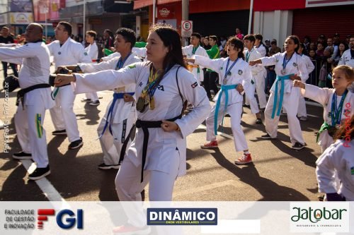 Desfile-Civico-Militar-emociona-e-atrai-multidao-no-aniversario-de-130-anos-de-Jatai-157 (1)