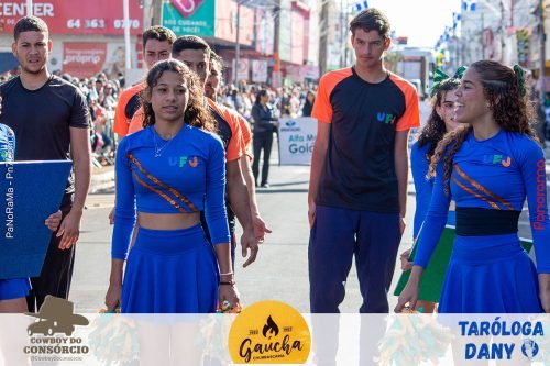 Desfile-Civico-Militar-emociona-e-atrai-multidao-no-aniversario-de-130-anos-de-Jatai-15 (1)