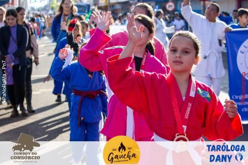 Desfile-Civico-Militar-emociona-e-atrai-multidao-no-aniversario-de-130-anos-de-Jatai-161