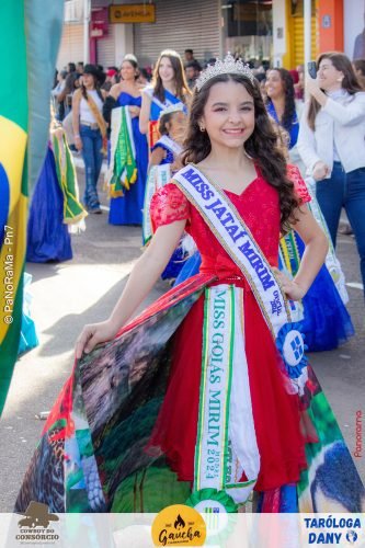 Desfile-Civico-Militar-emociona-e-atrai-multidao-no-aniversario-de-130-anos-de-Jatai-170