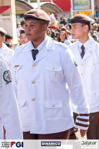 Desfile-Civico-Militar-emociona-e-atrai-multidao-no-aniversario-de-130-anos-de-Jatai-171 (1) (1)