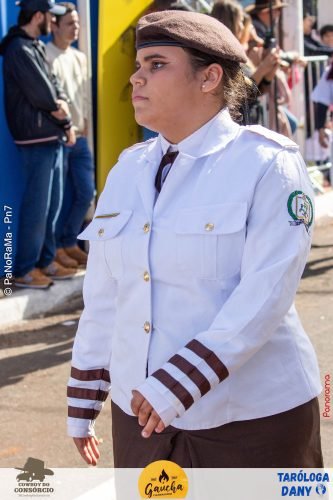 Desfile-Civico-Militar-emociona-e-atrai-multidao-no-aniversario-de-130-anos-de-Jatai-174 (1) (1)
